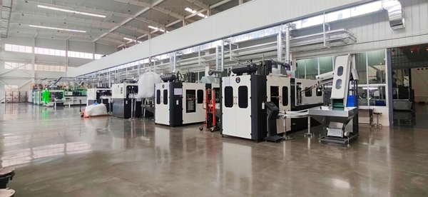 濟(jì)南興田塑膠吹塑及吹瓶產(chǎn)品生產(chǎn)車間